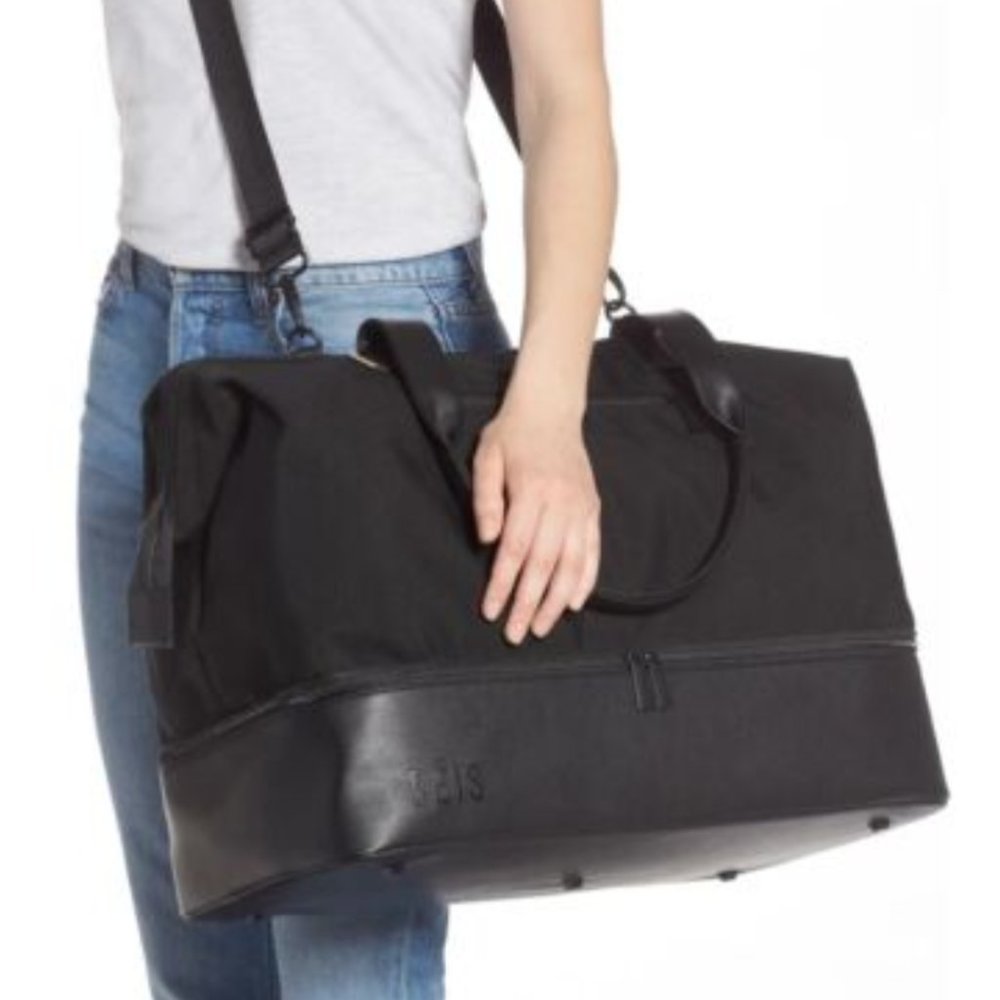 NWT BEIS Weekender Bag in Black